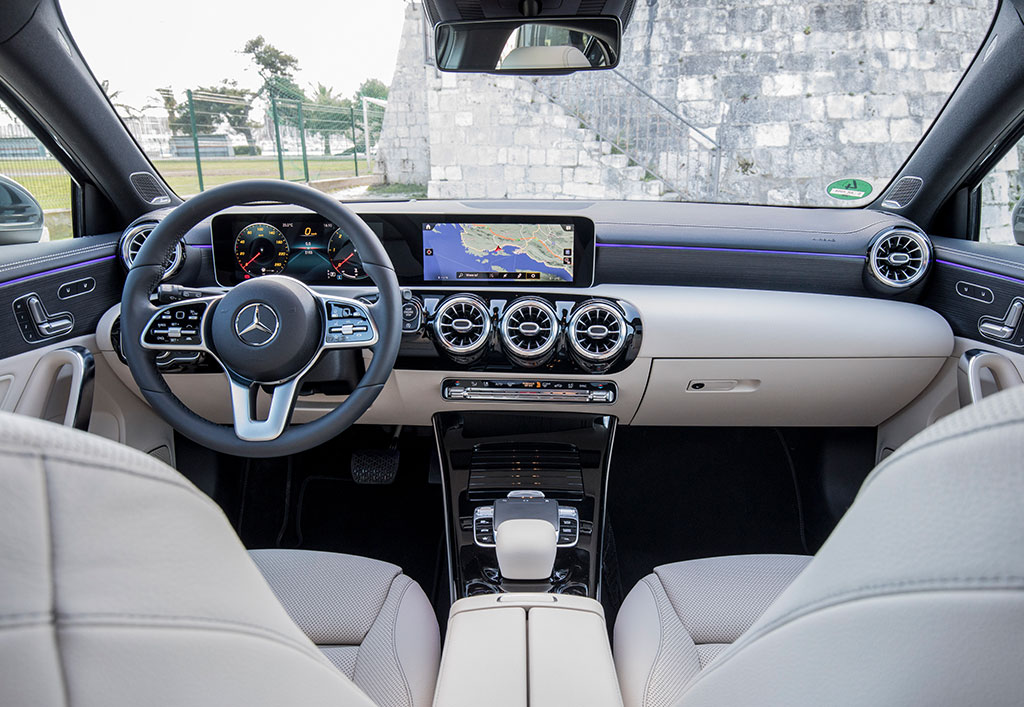 Mercedes A-Klasse hatchback interiør