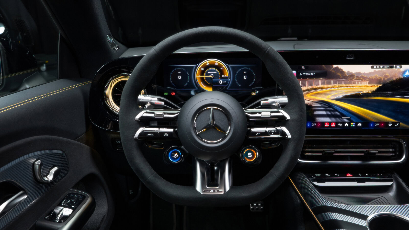 Mercedes-AMG_CLA45_Shooting_Brake_1600x900_07